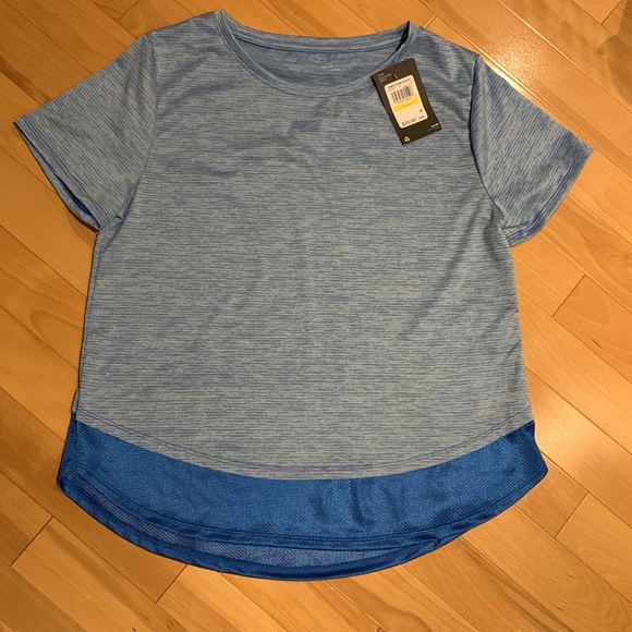 2 NWT Under Armour Active Heat gear Short Sleeve Tees - size M - Picture 7 of 16